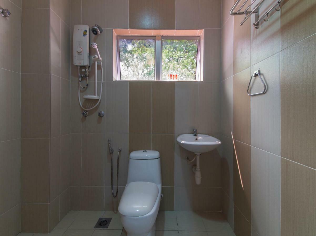 Oyo 424 Kk Inn Hotel Ampang  Bagian luar foto